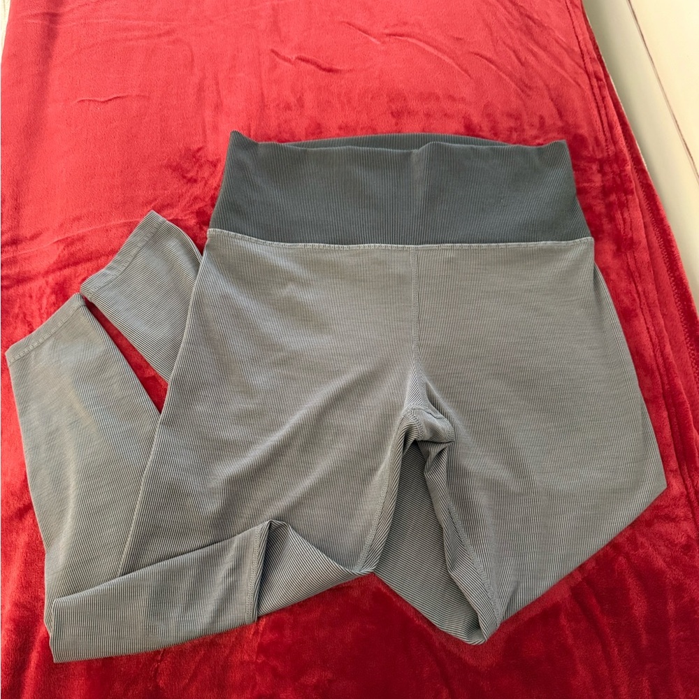 Vuori-7/8 grey leggings